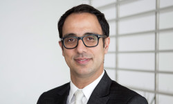 Amir Tahernia MD <br> Plastic and Reconstructive Surgeon